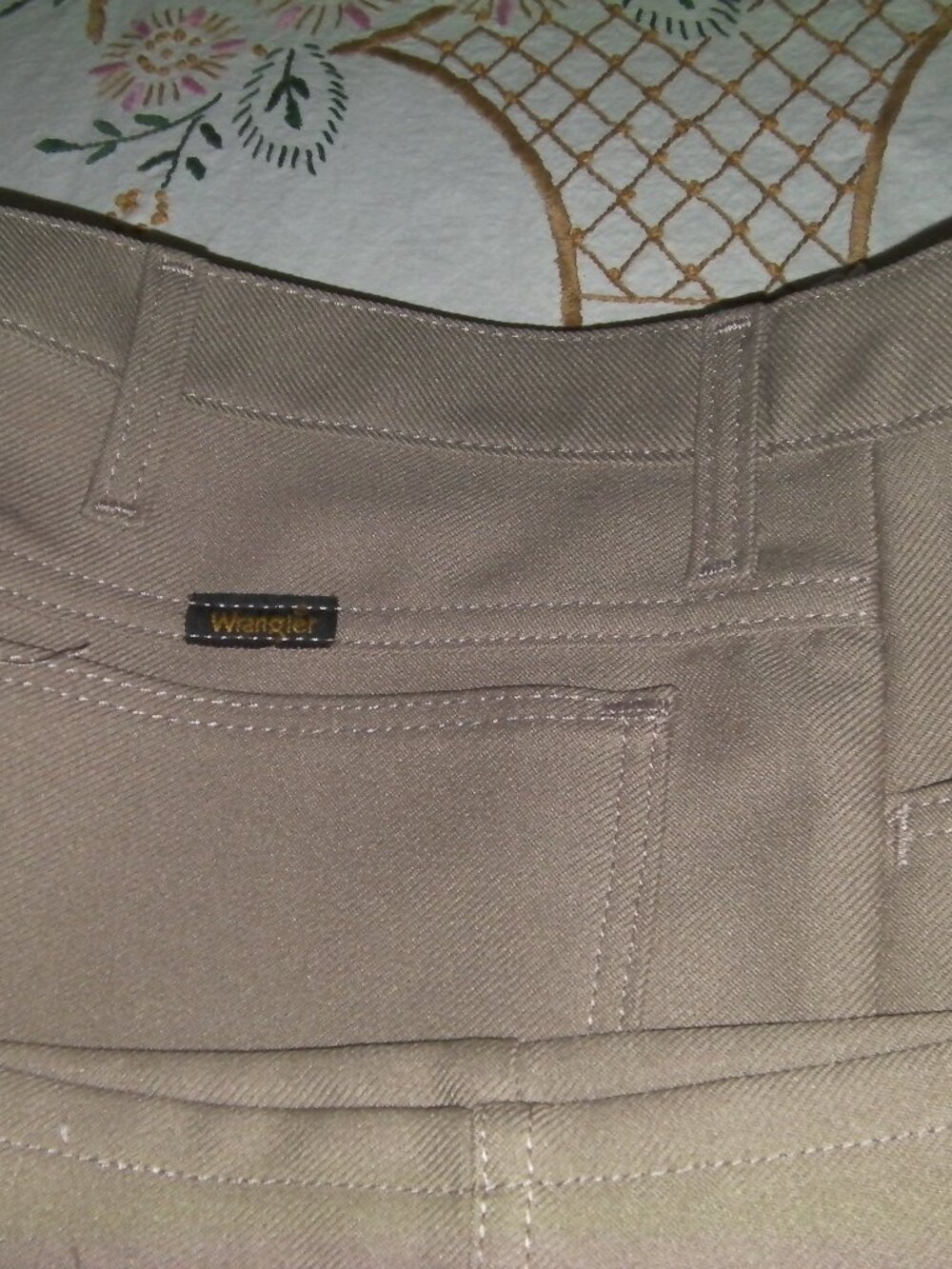 Mens Jeans Wrangler sz 38x32